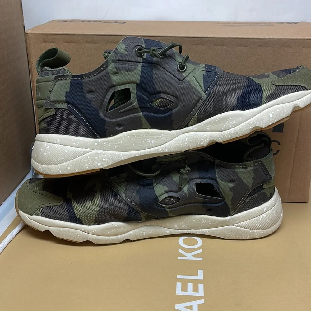 BNIB Men’s  REEBOK CLASSIC FURYLITE SR in The GreenFlower (Camouflage) - Picture 10 of 10